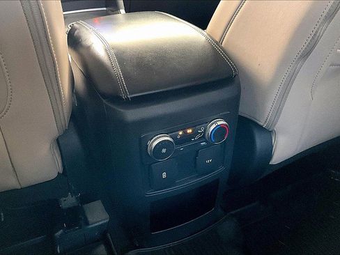 Used 2021 Ford Explorer XLT w/ Equipment Group 202A RWD image 21
