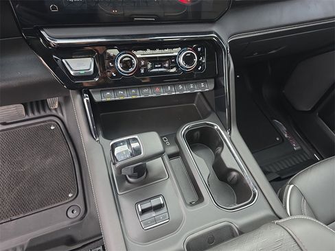 Used 2023 GMC Sierra 1500 AT4X image 23