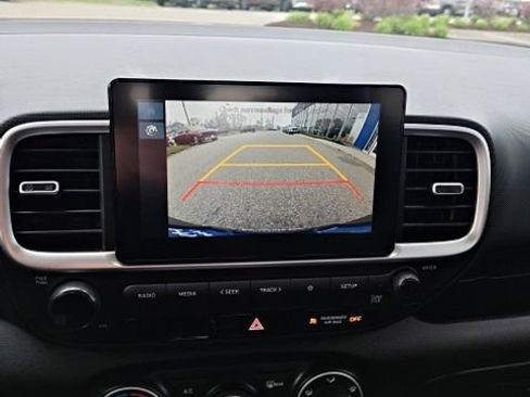 Certified 2026 Hyundai Venue SE FWD image 26