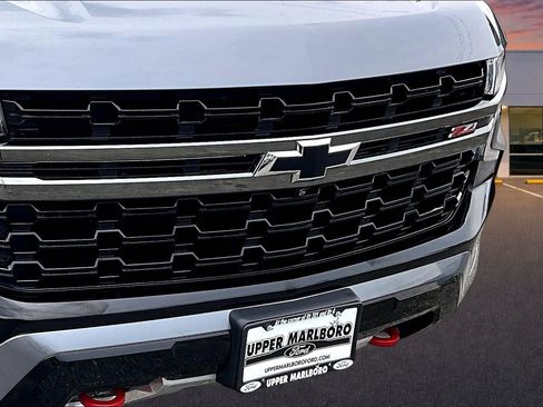 Used 2022 Chevrolet Suburban Z71 w/ Luxury Package AWD/4WD image 29