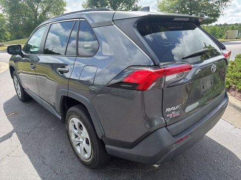 Used 2020 Toyota RAV4 LE FWD image 6
