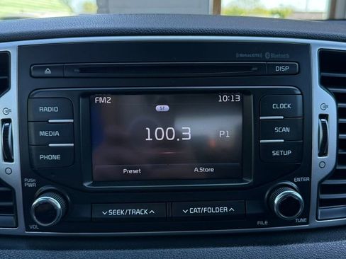 Used 2018 Kia Sportage LX image 32