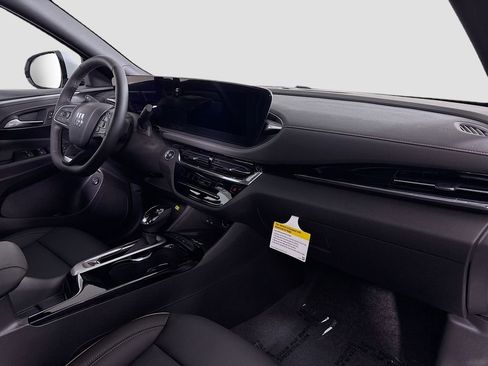 New 2026 Buick Envista Sport Touring FWD image 28