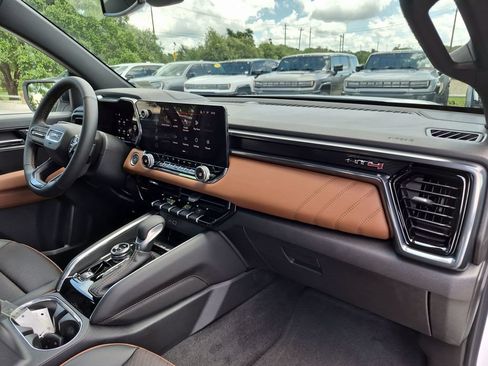 New 2026 GMC Canyon AT4 w/ AT4 Premium Package AWD/4WD image 42
