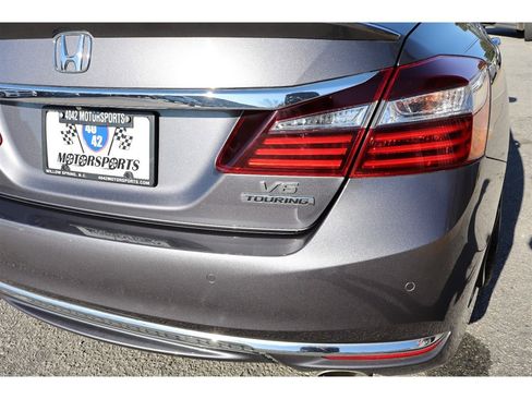 Used 2016 Honda Accord Touring image 47