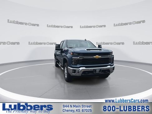 Used 2025 Chevrolet Silverado 2500 LT w/ All Star Edition image 3