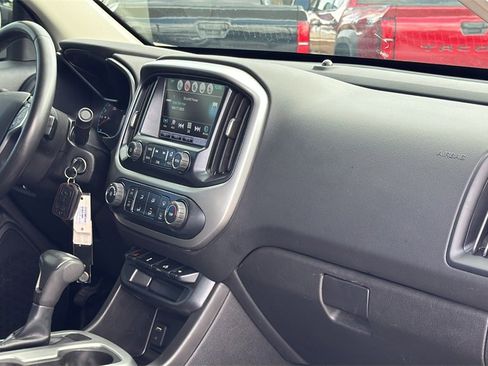 Used 2018 Chevrolet Colorado LT w/ LT Convenience Package image 38