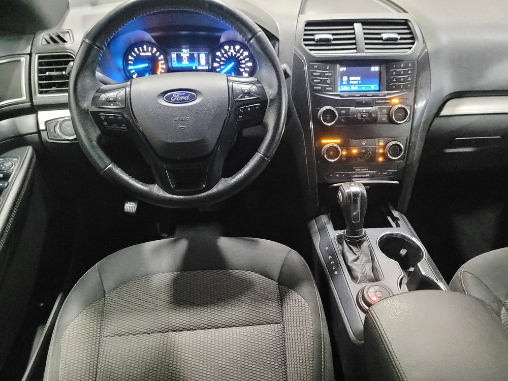 Used 2018 Ford Explorer XLT AWD/4WD image 22