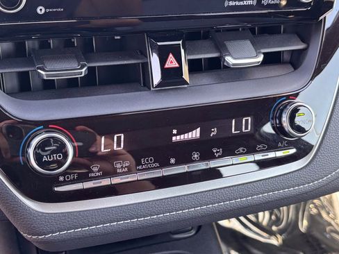Used 2019 Toyota Corolla XSE FWD image 29