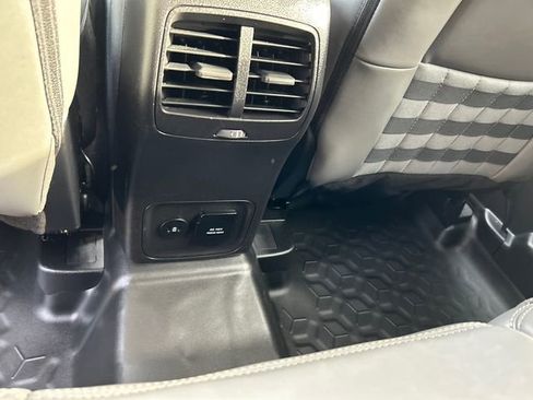 Used 2025 Ford Bronco Sport Badlands image 13