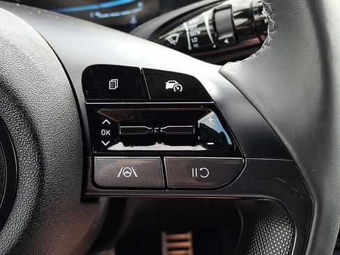 Certified 2025 Hyundai Elantra Sport FWD image 21