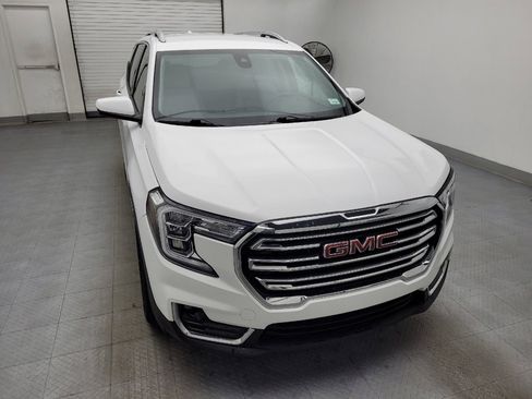Used 2023 GMC Terrain SLT image 14