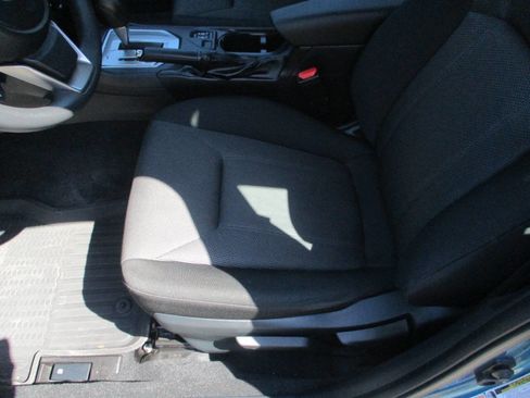 Used 2018 Subaru Impreza 2.0i Premium image 5