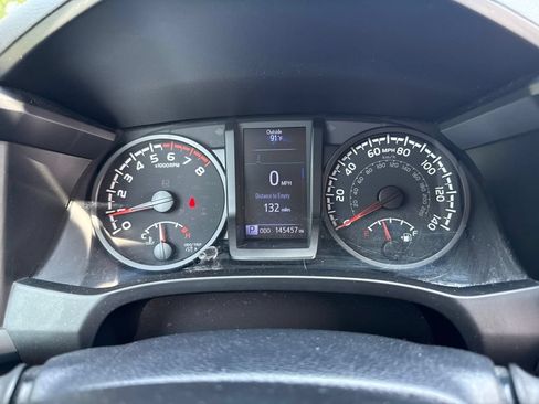 Used 2020 Toyota Tacoma SR w/ SR Convenience Package RWD image 12