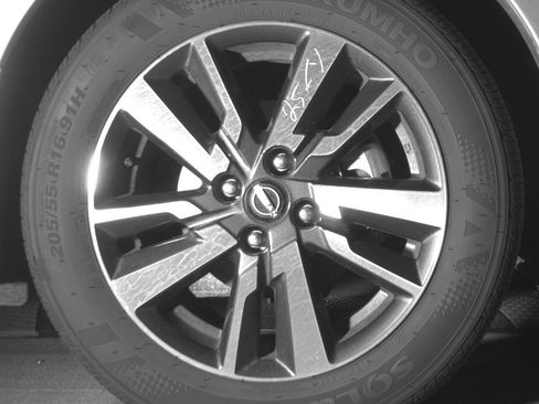 Used 2025 Nissan Versa SV image 13