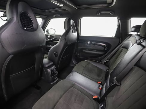 Used 2022 MINI Cooper Clubman John Cooper Works image 21