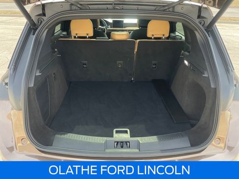 Used 2022 Lincoln Corsair Reserve w/ Equipment Group 201A image 32