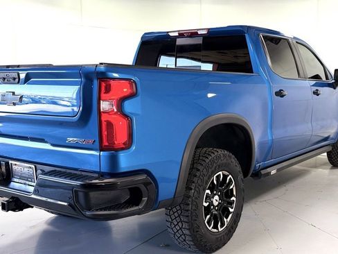 Used 2022 Chevrolet Silverado 1500 ZR2 w/ Technology Package image 4