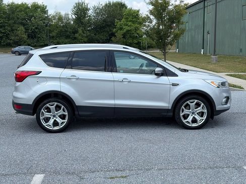 Used 2019 Ford Escape Titanium AWD/4WD image 8