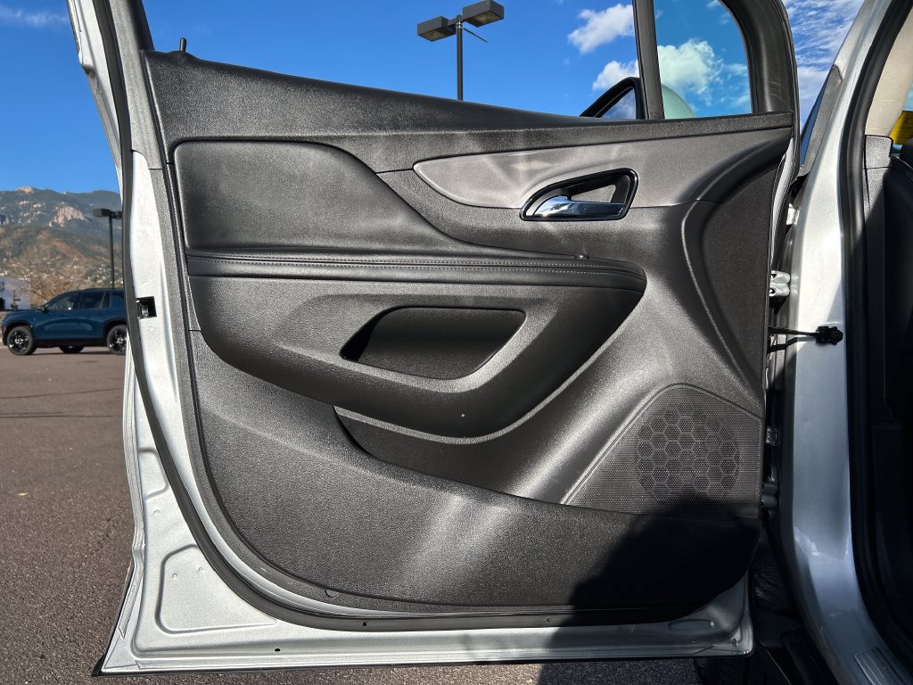 Used 2021 Buick Encore Preferred FWD image 29