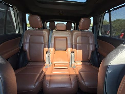 Used 2022 Lincoln Aviator Grand Touring w/ Equipment Group 301A AWD/4WD image 44