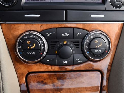 Used 2009 Mercedes-Benz SL 550 image 25