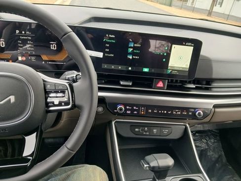 New 2026 Kia Carnival FWD image 31