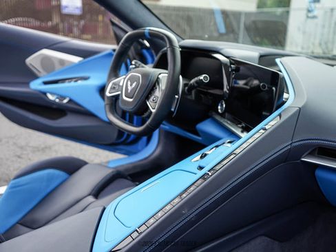 Used 2021 Chevrolet Corvette Stingray Premium Conv w/ Z51 Performance Package RWD image 42