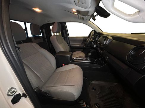 Used 2023 Toyota Tacoma SR w/ SR Convenience Package AWD/4WD image 15