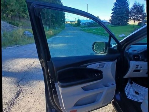 Used 2016 Honda Pilot LX image 7