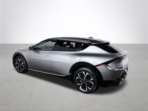 Certified 2024 Kia EV6 Wind w/ Wind Technology Package AWD/4WD image 9