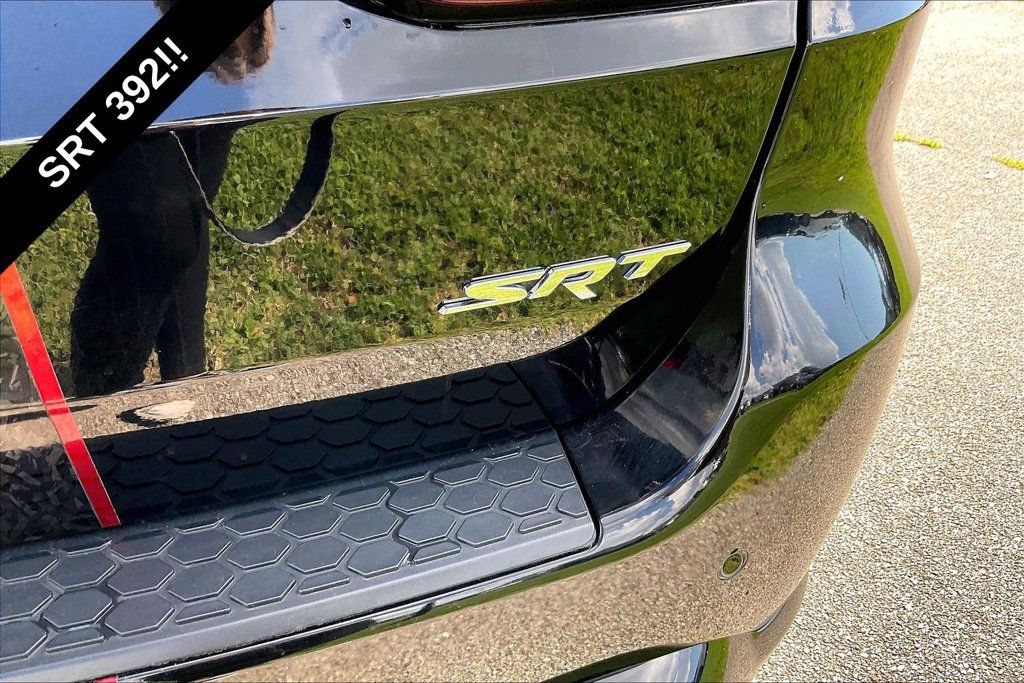 Used 2021 Dodge Durango SRT w/ Technology Group AWD/4WD image 14