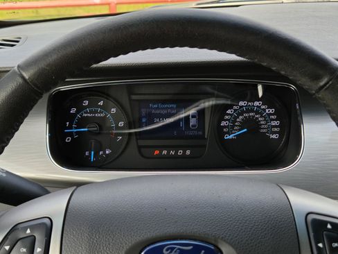Used 2016 Ford Taurus SEL FWD image 17