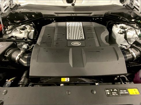 Used 2025 Land Rover Defender 90 V8 image 16