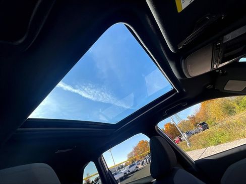 New 2025 Subaru Forester Premium image 25