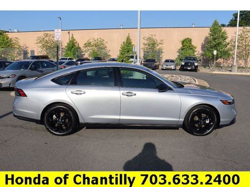Used 2025 Honda Accord SE image 8