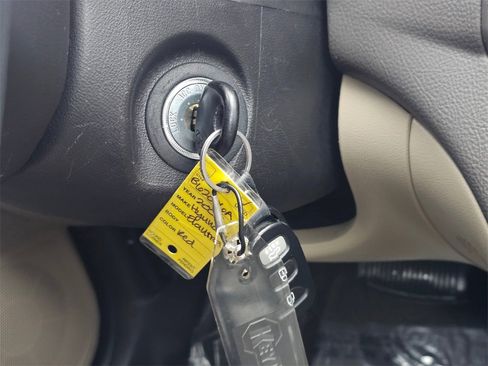 Used 2008 Hyundai Elantra SE image 29