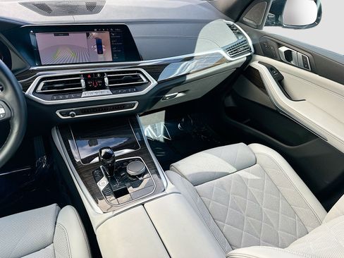 Used 2023 BMW X5 xDrive40i image 24