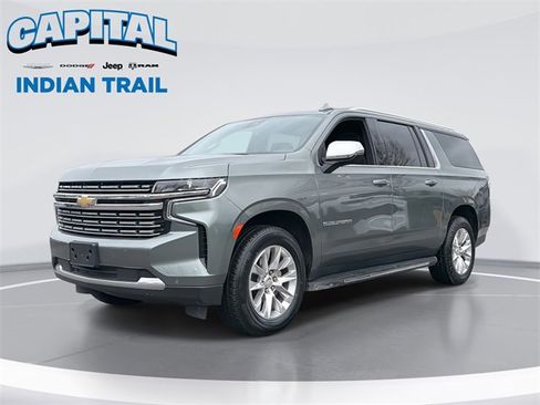 Used 2023 Chevrolet Suburban Premier image 1