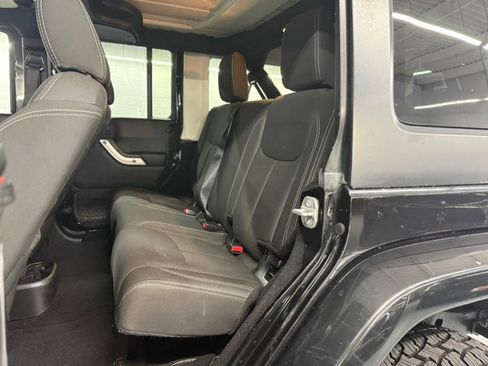 Used 2015 Jeep Wrangler Unlimited Sahara w/ Dual Top Group image 29