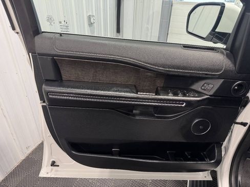 Used 2021 Ford Expedition Max Limited AWD/4WD image 9