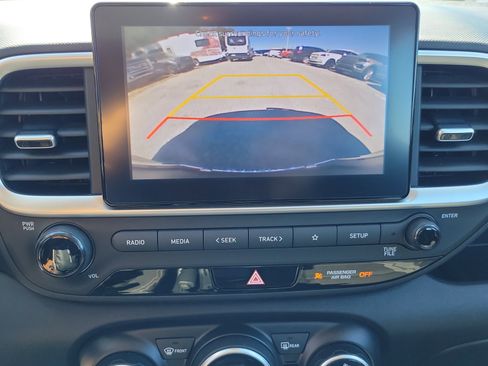 Used 2022 Hyundai Venue SEL image 10