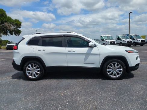 Used 2016 Jeep Cherokee Limited AWD/4WD image 4