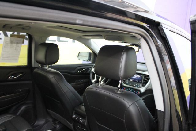 Used 2023 GMC Acadia SLT w/ GMC Pro Grade Package AWD/4WD image 12