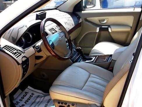Used 2011 Volvo XC90 V8 AWD/4WD image 5