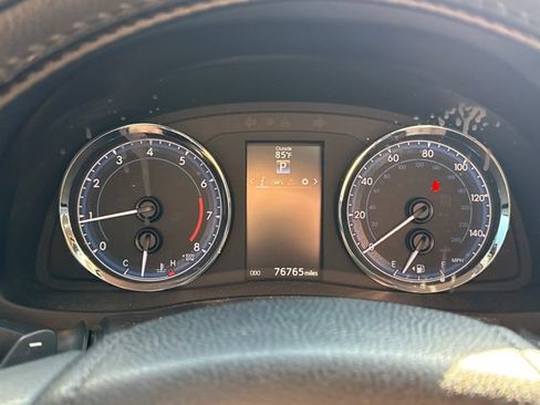 Used 2018 Toyota Corolla SE FWD image 22