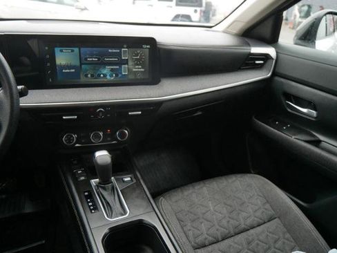 Certified 2025 Nissan Kicks SV image 14