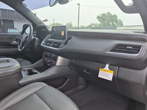 Certified 2022 Chevrolet Tahoe LT w/ LT Signature Plus Package RWD image 32