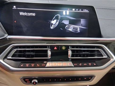 Used 2021 BMW X5 xDrive40i w/ Convenience Package image 11