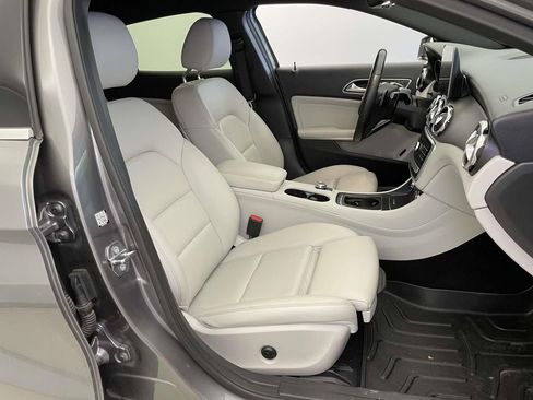 Used 2019 Mercedes-Benz GLA 250 4MATIC image 22